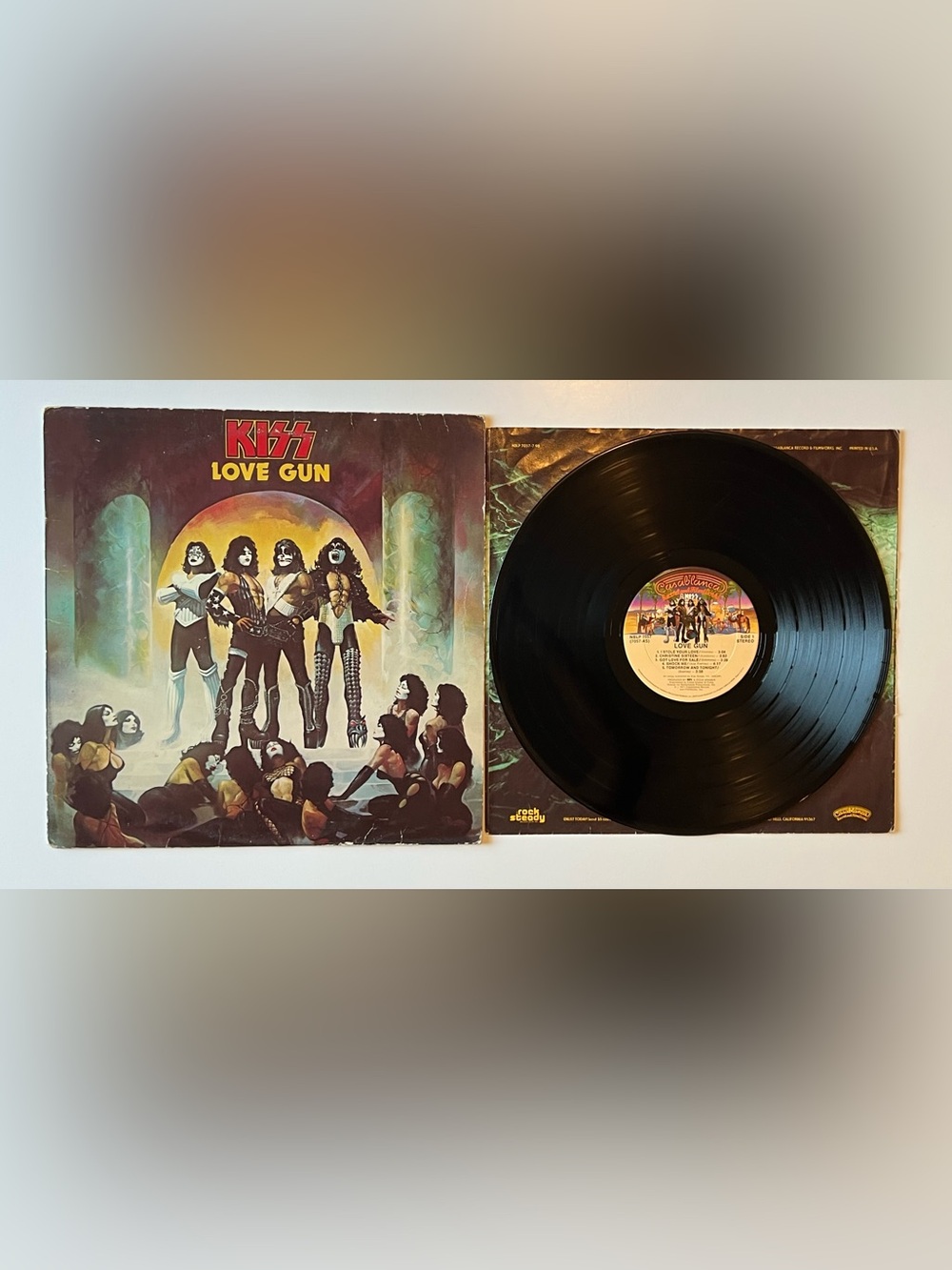 KISS- Love Gun LP 1977 Casablanca NBLP 7057 Sterling w Insert EX/VG+